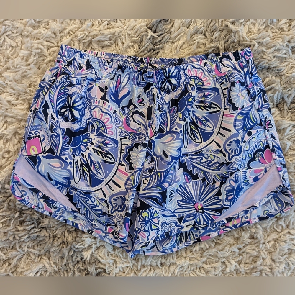 Lilly Pulitzer Luxletic Shorts size xs